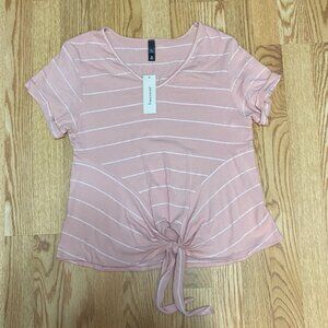 Francesca's pink and white casual tee